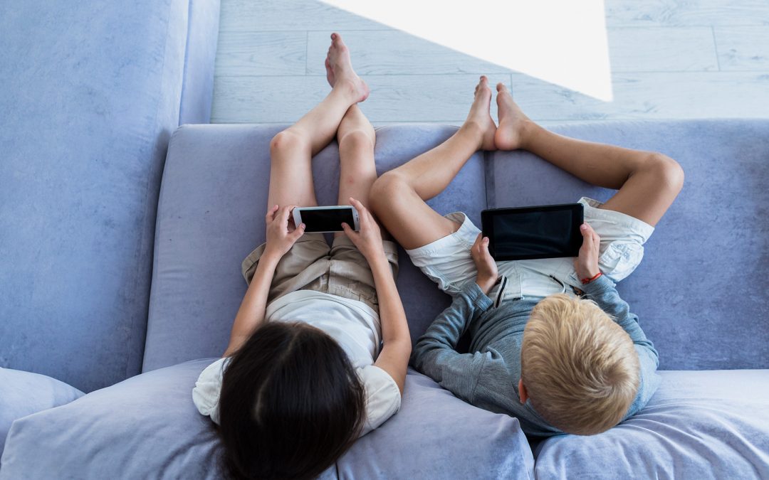 Lapsed ja ekraaniaeg: millised on pika ekraaniaja riskid?